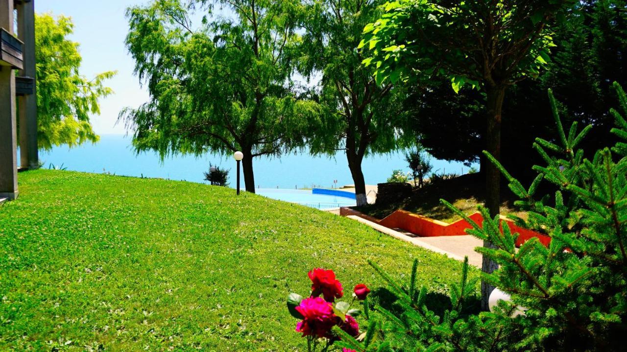 Морски Апартаменти Джулай Морнинг - July Morning Sea View Apartments Kavarna Eksteriør bilde