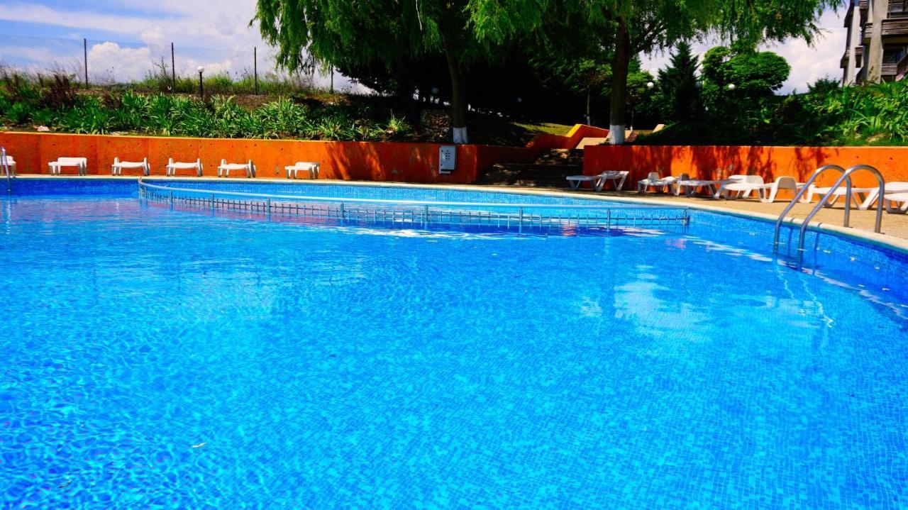 Морски Апартаменти Джулай Морнинг - July Morning Sea View Apartments Kavarna Eksteriør bilde