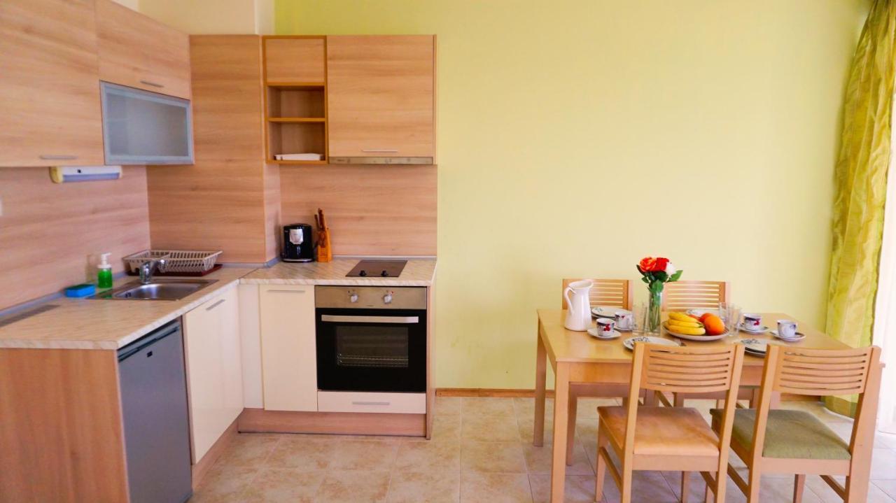 Морски Апартаменти Джулай Морнинг - July Morning Sea View Apartments Kavarna Eksteriør bilde